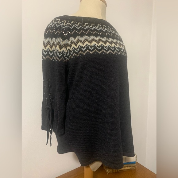 Venus fair isle grey sweater with embellishments and lace up sleeves M - Picture 6 of 14